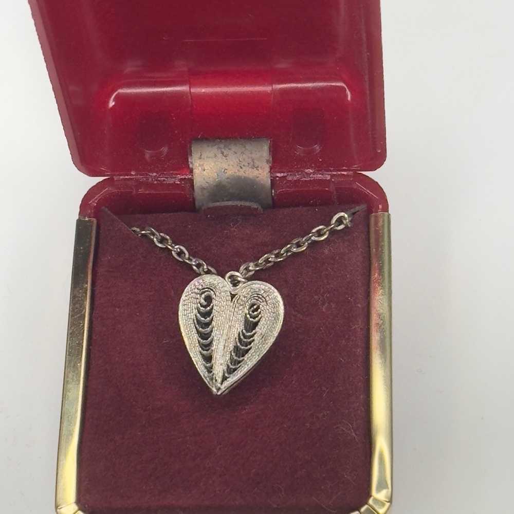 VTG NECKLACE Silver Cannetille Puffy Heart Pendant Specialty Design Chain NIOB